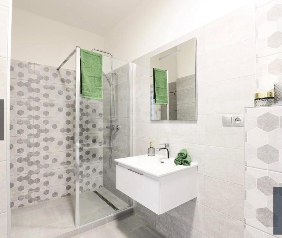 Dagmar Apartment Bratislava Buitenkant foto