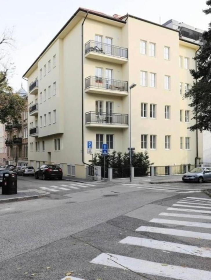 Dagmar Apartment Bratislava Buitenkant foto